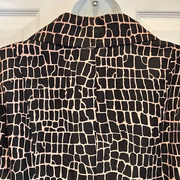Relatively Black/Tan Animal Print Rain Coat Size L/XL ( see measurements) - Picture 8 of 13
